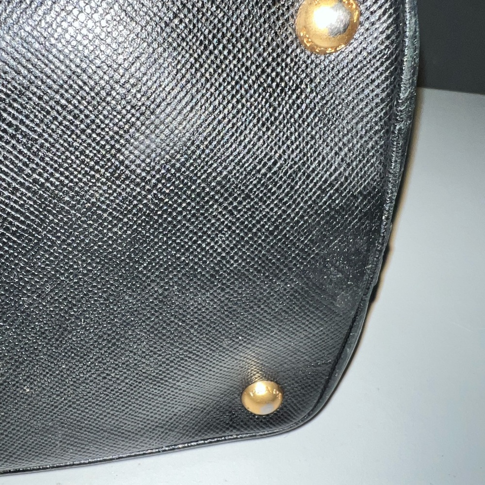 Authentic Prada Large Promenade - Picture 6 of 16
